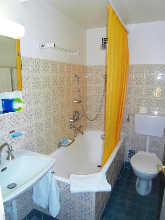 Hotel Les Vieux Toits Neuchâtel Værelse billede